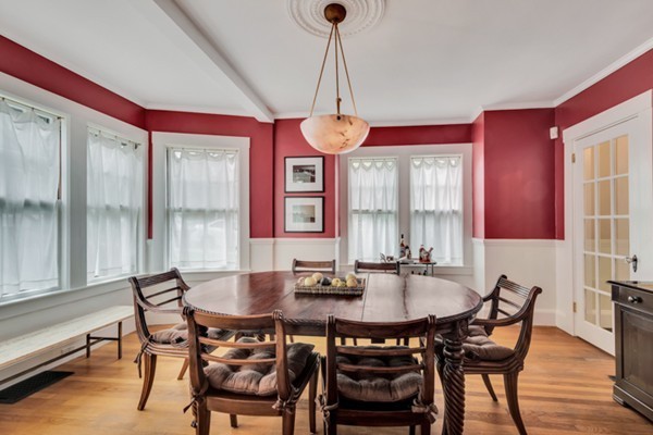 28 Symmes Road Winchester, MA 01890 - Photo 9 of 20