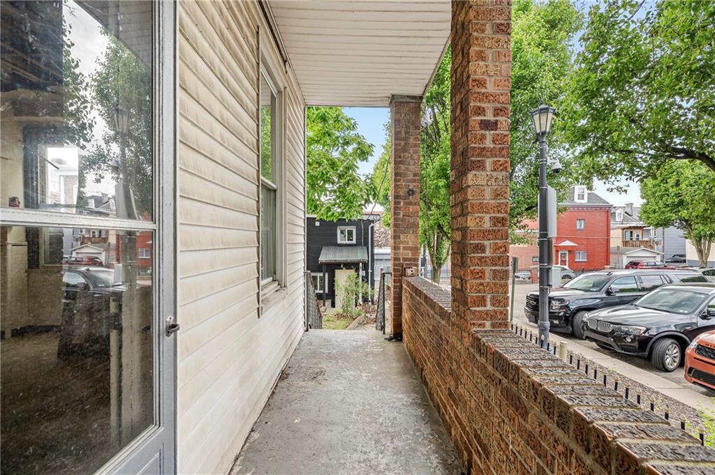 232 Taylor Street Pittsburgh, PA 15224 - Photo 3 of 38