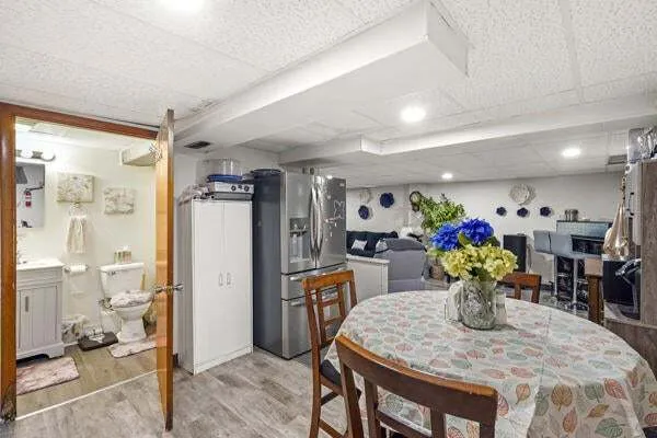 $320,000 | 2150 West 95th Avenue, Crown Point, IN 46307