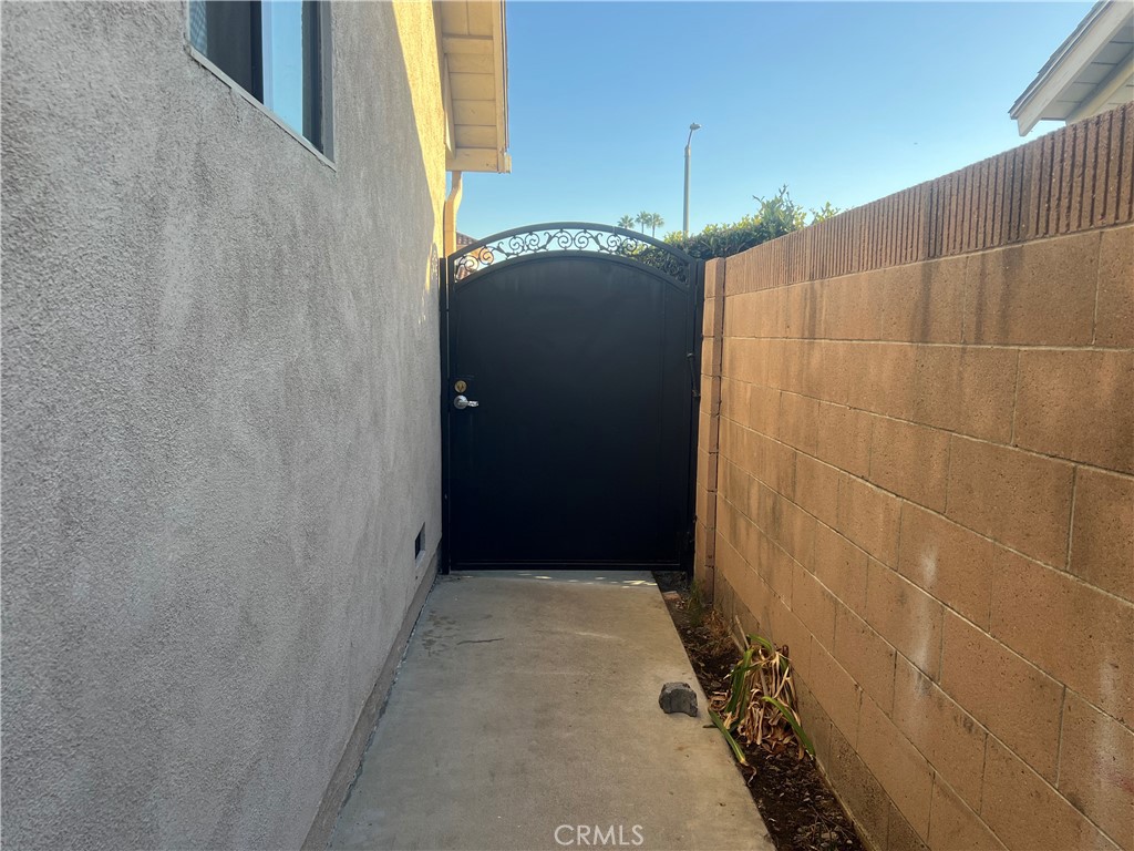 1331 Sao Paulo Avenue Placentia, CA 92870 - Photo 14 of 18 a bathroom with a shower