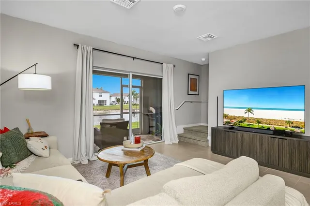 $419,900 | 15436 Wildflower Circle, Naples, FL 34119