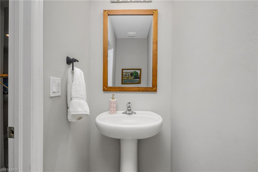 15436 Wildflower Circle Naples, FL 34119 - Photo 18 of 42 View of bathroom