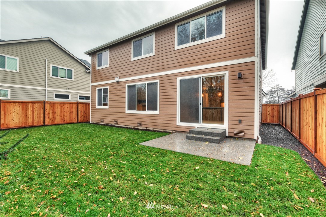 5734 Northeast 7th Court Renton, WA 98059 - Photo 24 of 25
