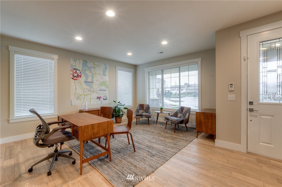 5734 Northeast 7th Court Renton, WA 98059 - Photo 5 of 25