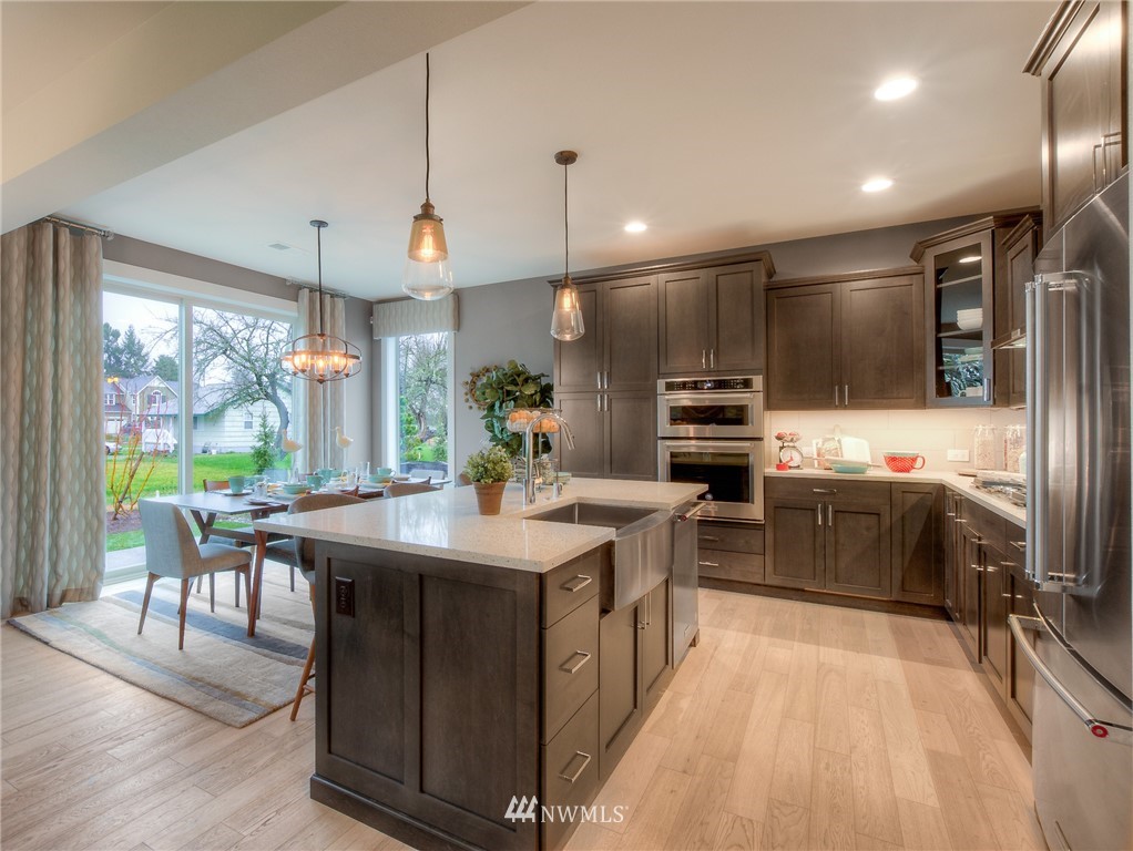 5734 Northeast 7th Court Renton, WA 98059 - Photo 6 of 25