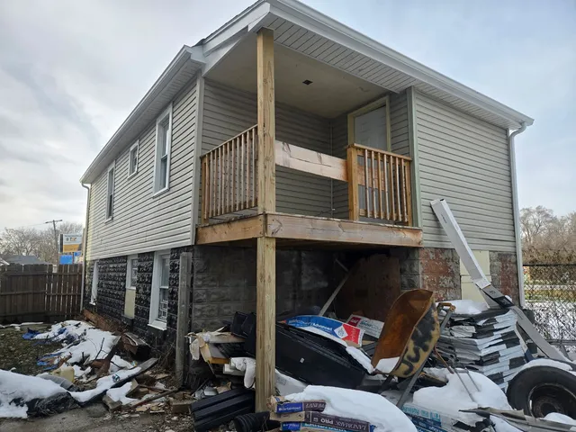 $50,000 | 13719 South Spaulding Avenue, Robbins, IL 60472