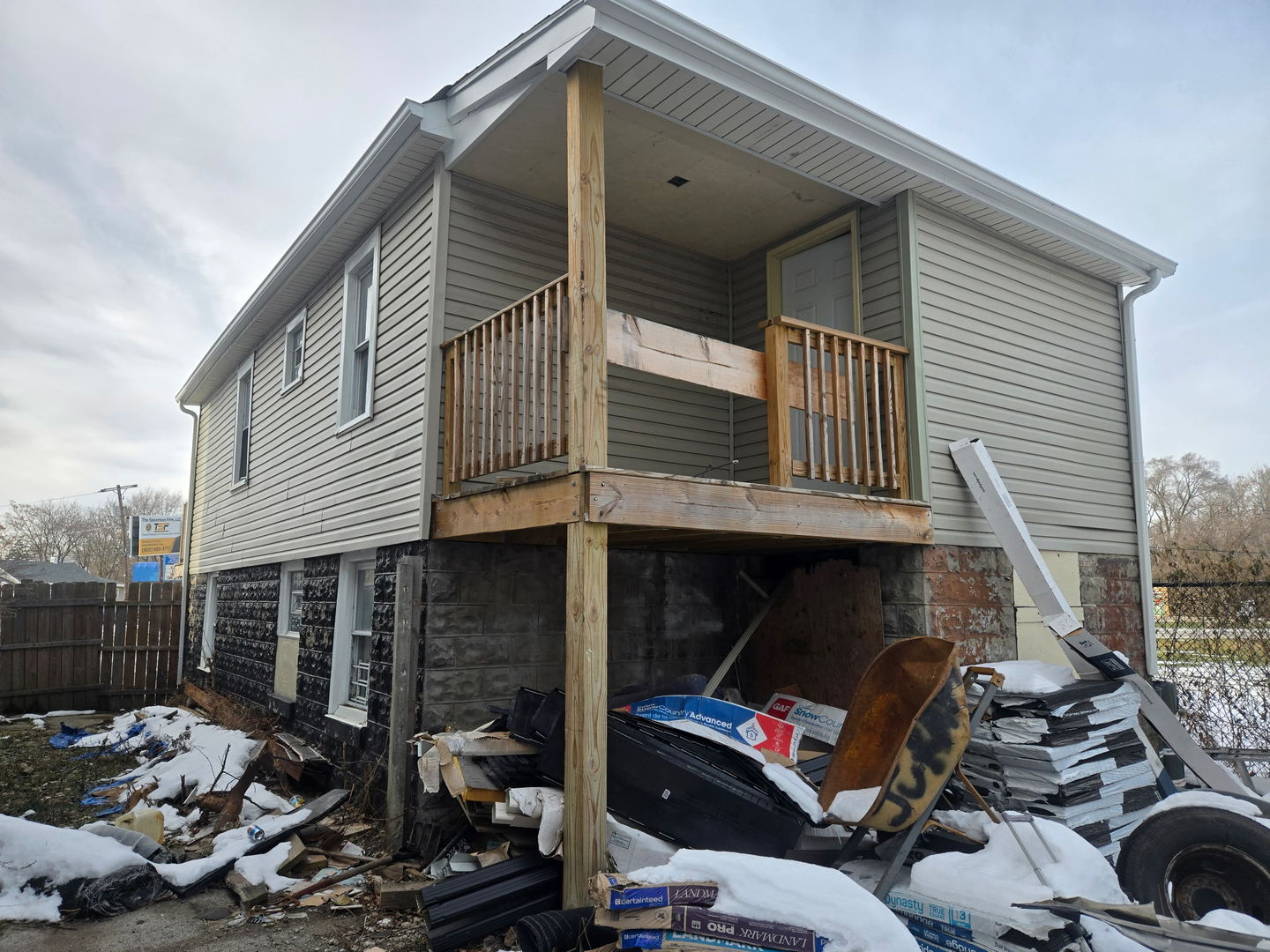 13719 South Spaulding Avenue Robbins, IL 60472 - Photo 4 of 11 a view of a car park in front of house
