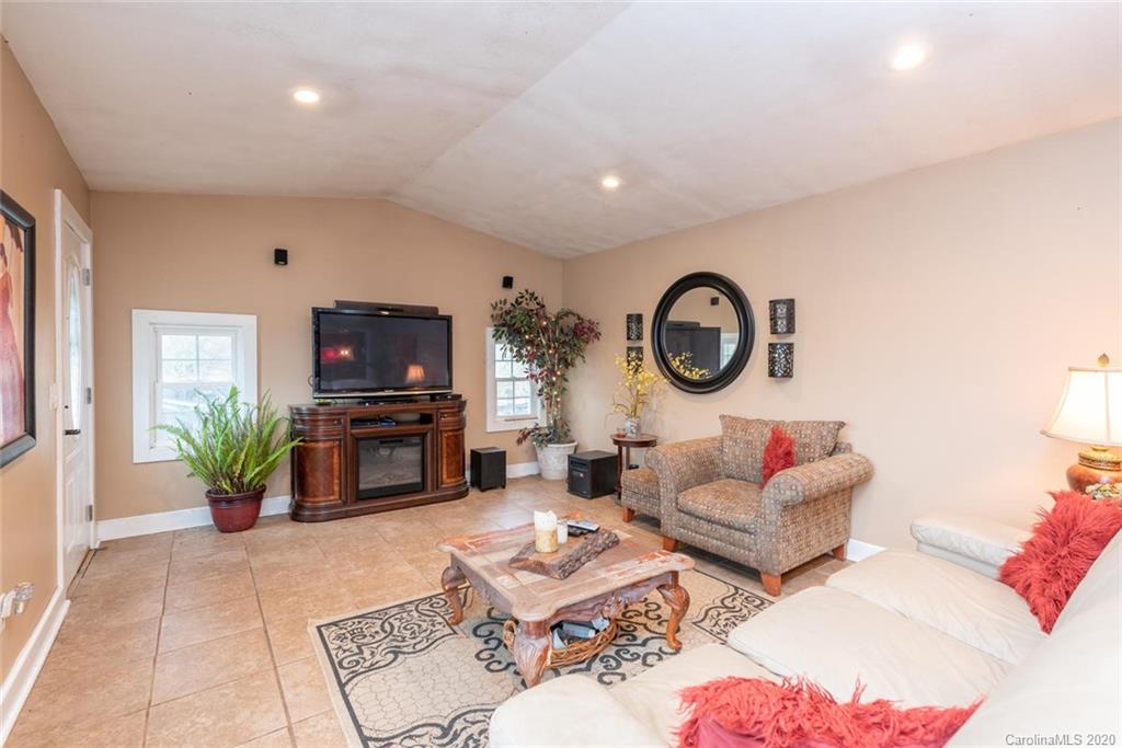 131 Long Branch Road Swannanoa, NC 28778 - Photo 6 of 19 Gallery Image 6