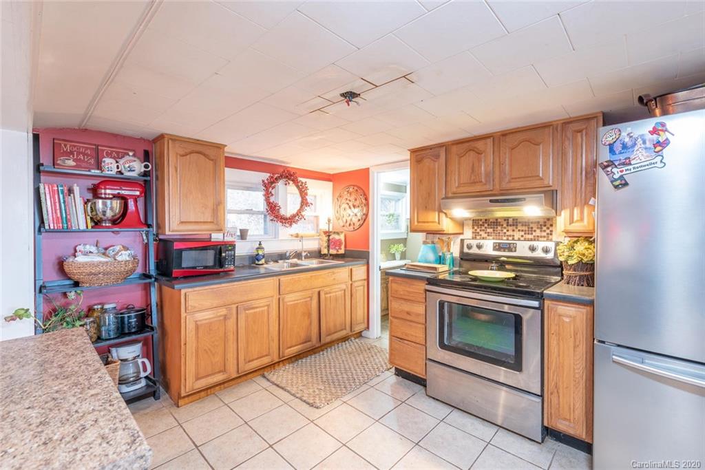131 Long Branch Road Swannanoa, NC 28778 - Photo 8 of 19 Gallery Image 8
