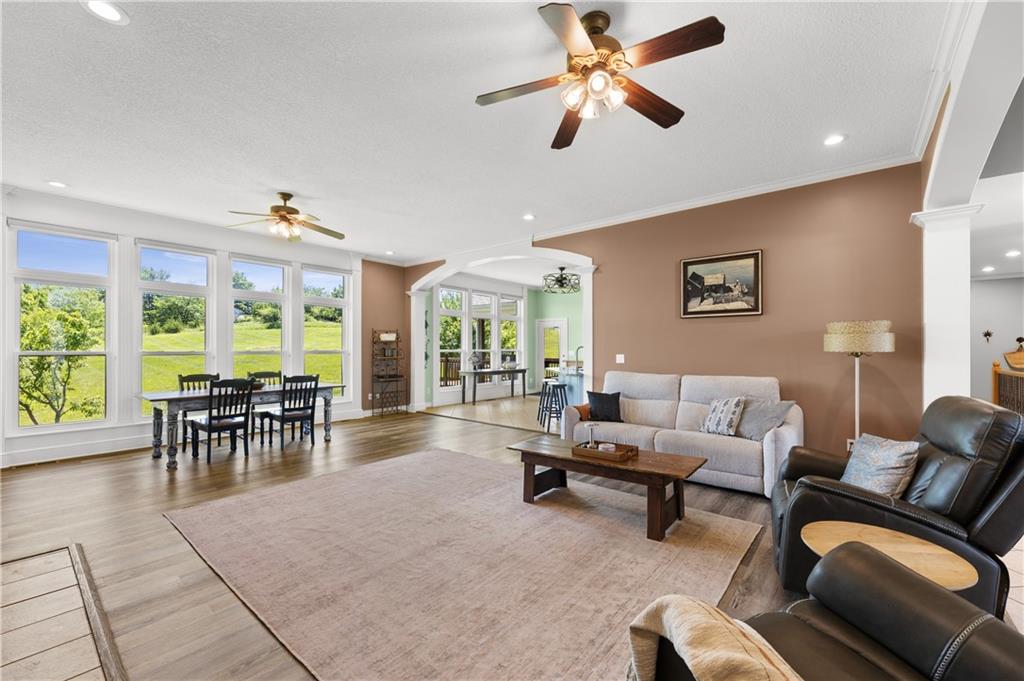 28265 Overbrook Road Paola, KS 66071 - Photo 11 of 70