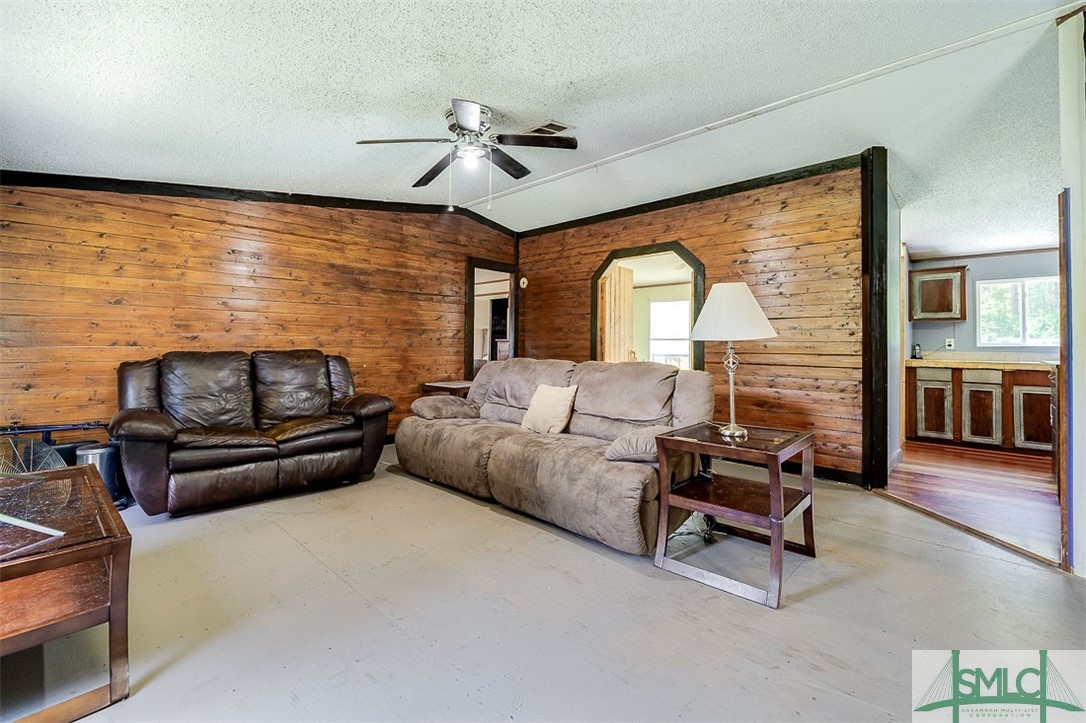 138 Bird Road Springfield, GA 31329 - Photo 7 of 50