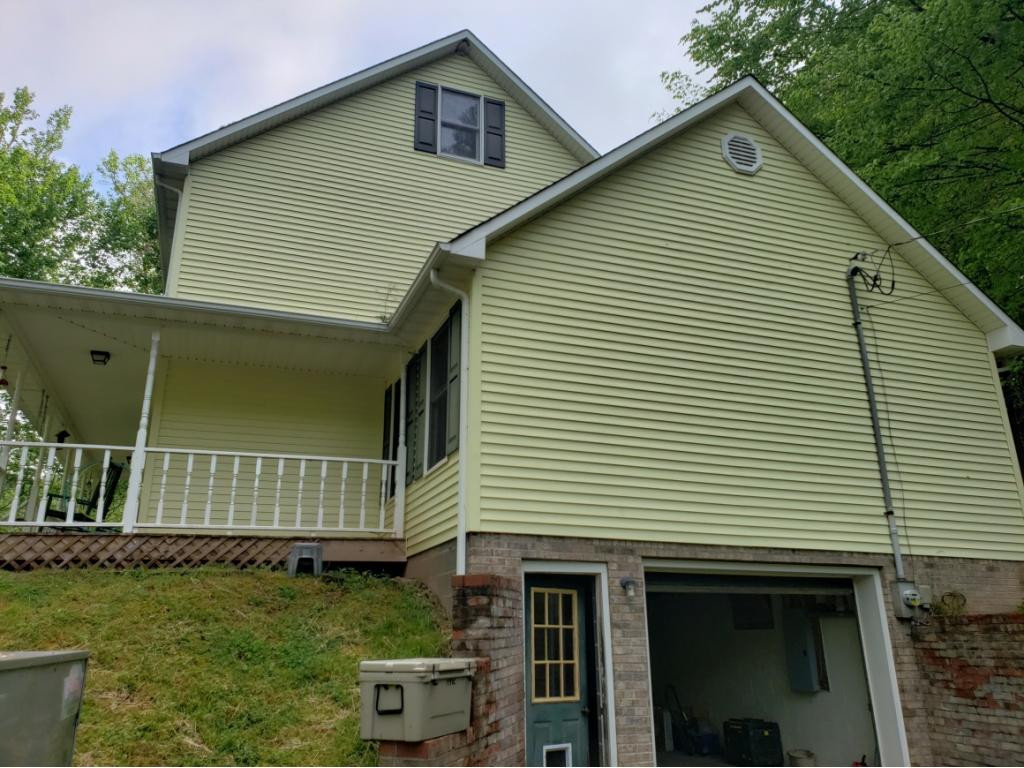800 Reece Hill Road Mountain City, TN 37683 - Photo 3 of 33 Photo 3