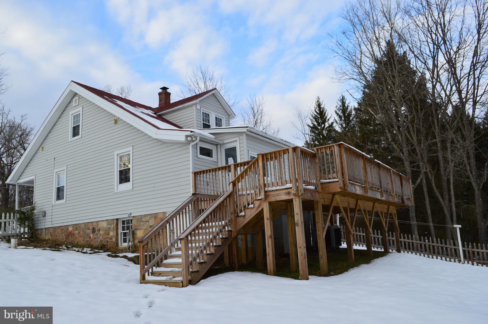 9417 Springs Road Warrenton, VA 20186 - Photo 2 of 19 Back of the house