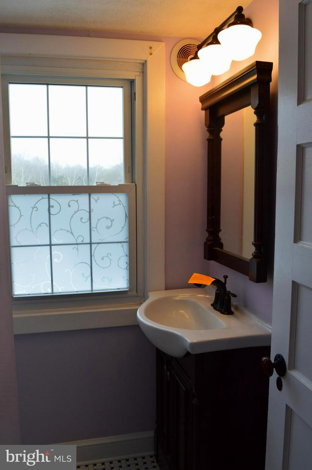 9417 Springs Road Warrenton, VA 20186 - Photo 15 of 19 Bathroom