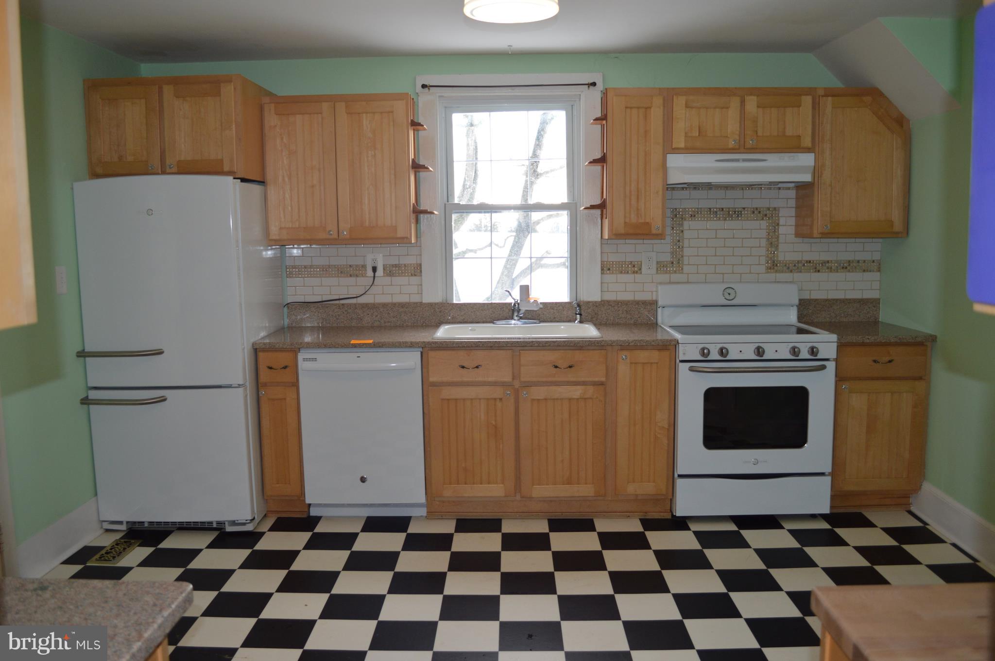 9417 Springs Road Warrenton, VA 20186 - Photo 5 of 19 Kitchen