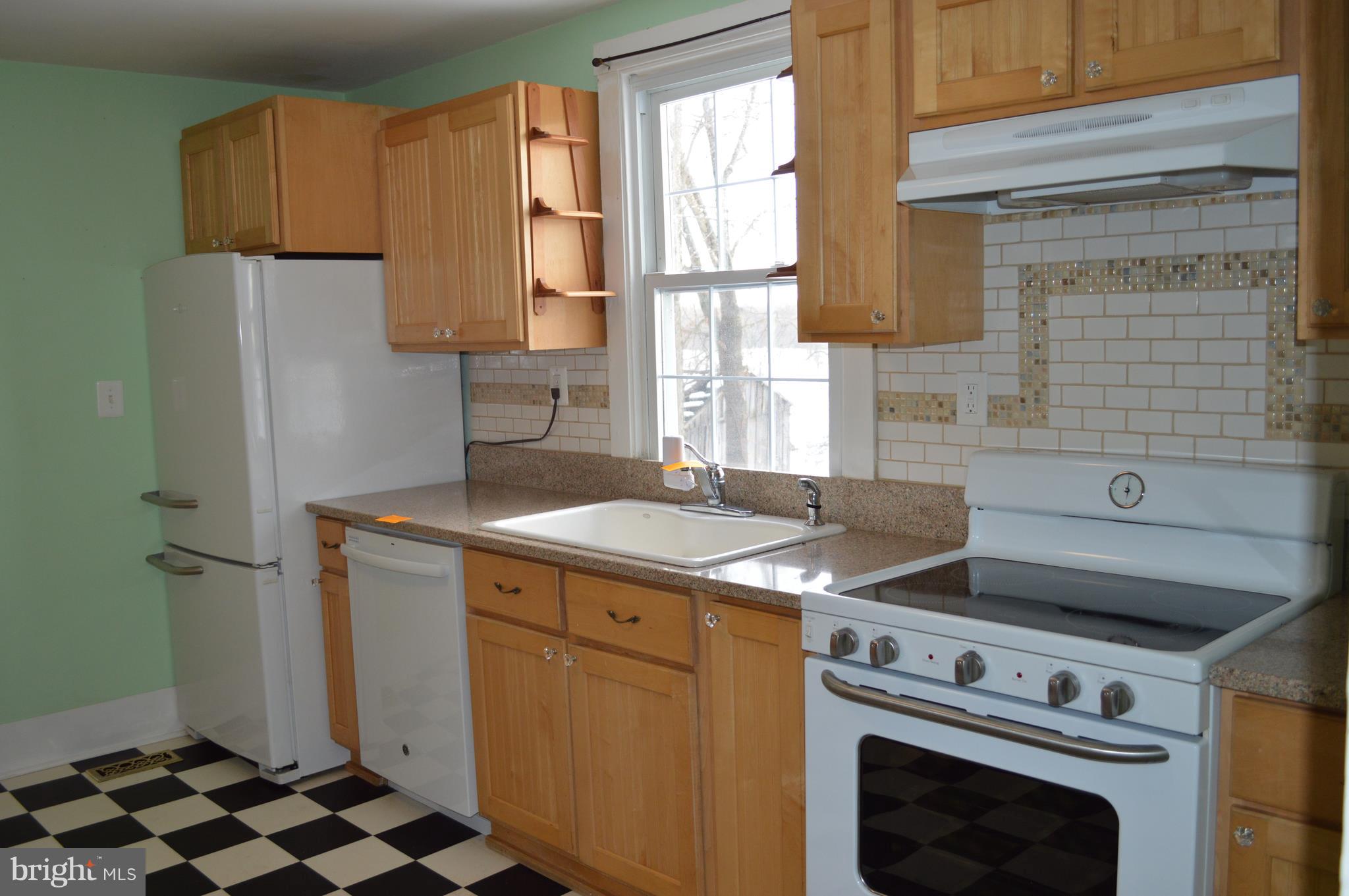 9417 Springs Road Warrenton, VA 20186 - Photo 8 of 19 Kitchen