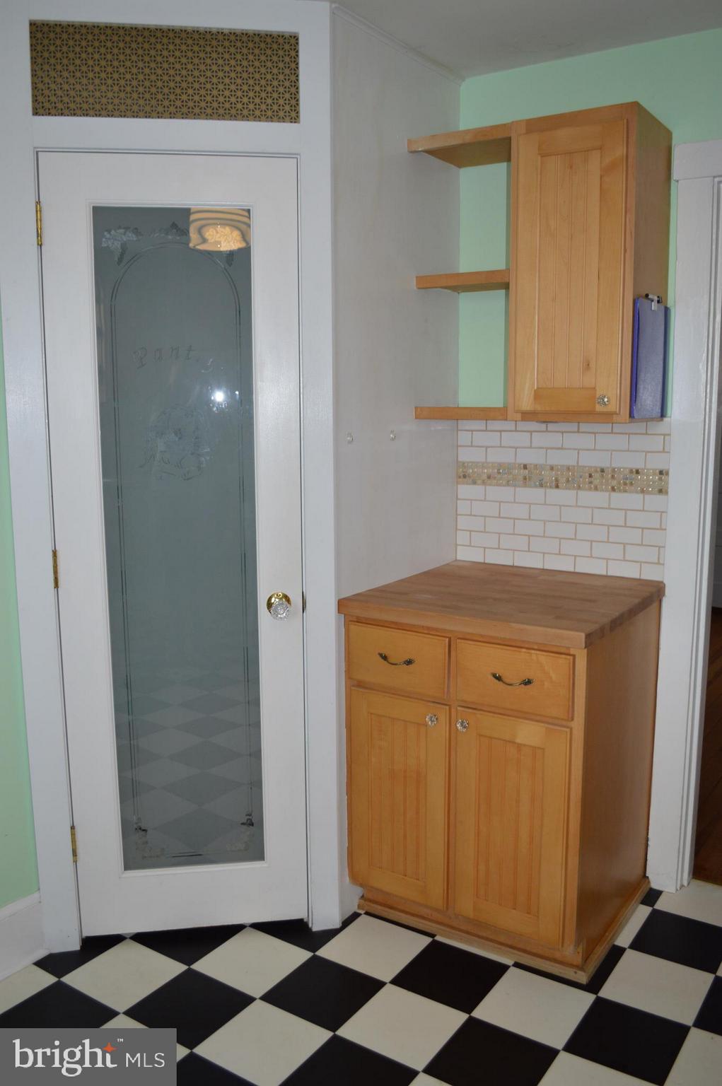 9417 Springs Road Warrenton, VA 20186 - Photo 10 of 19 Kitchen