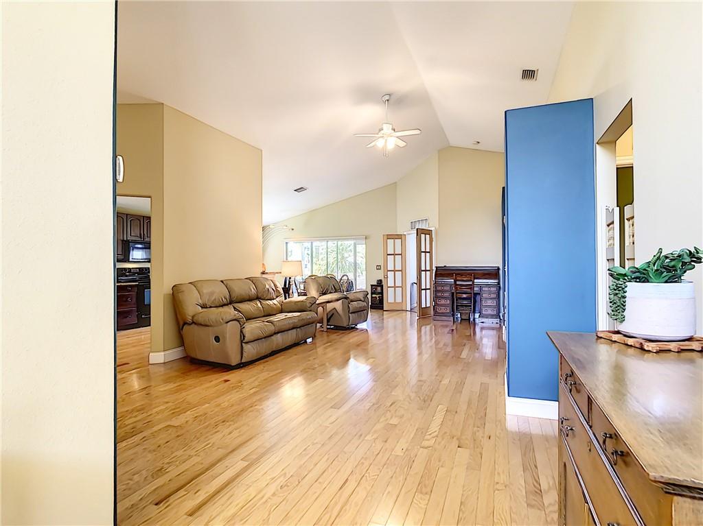 4612 Paladin Circle Vero Beach, FL 32967 - Photo 8 of 36