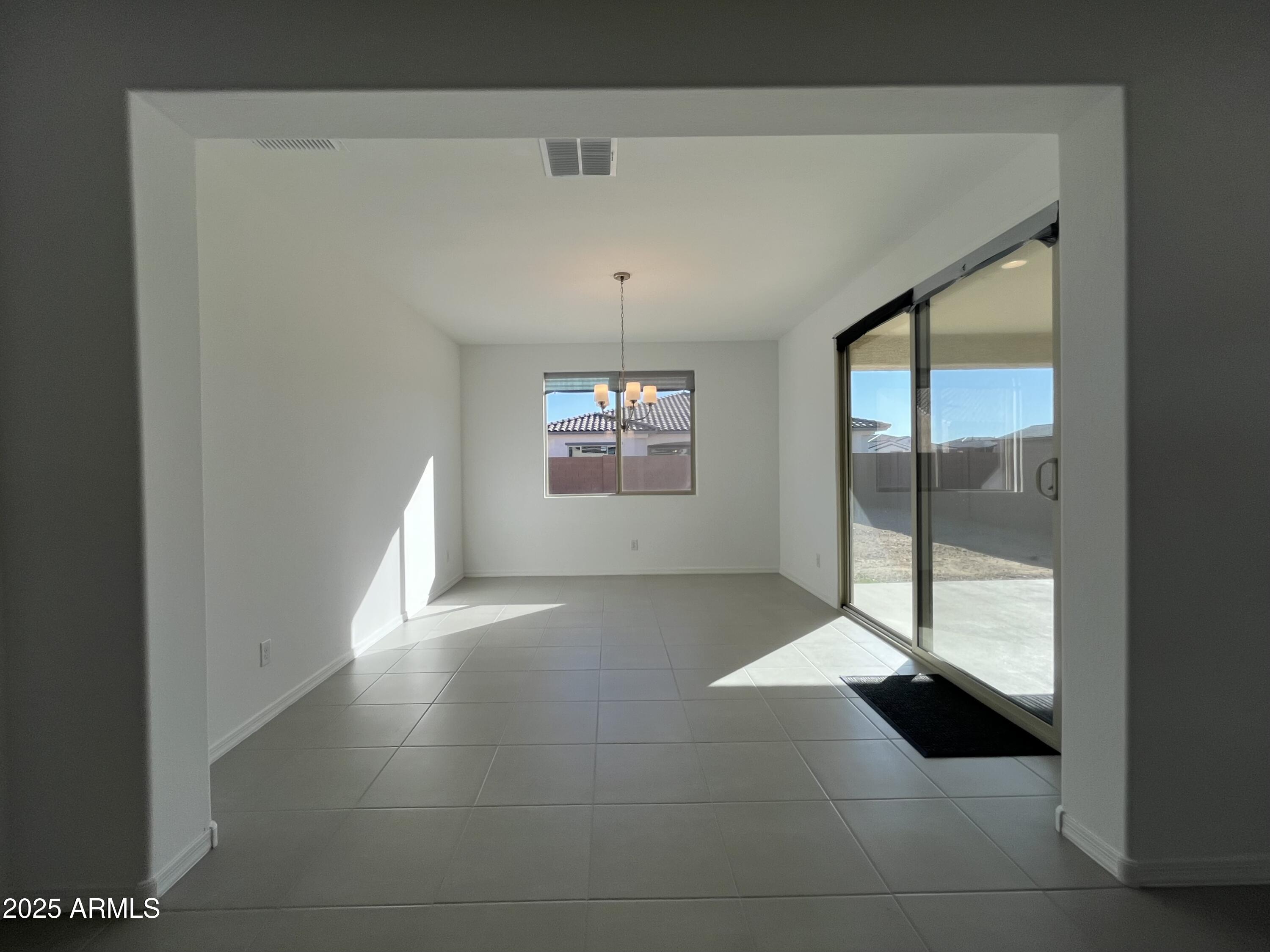 16917 West Jenan Road Surprise, AZ 85388 - Photo 17 of 46 DR12