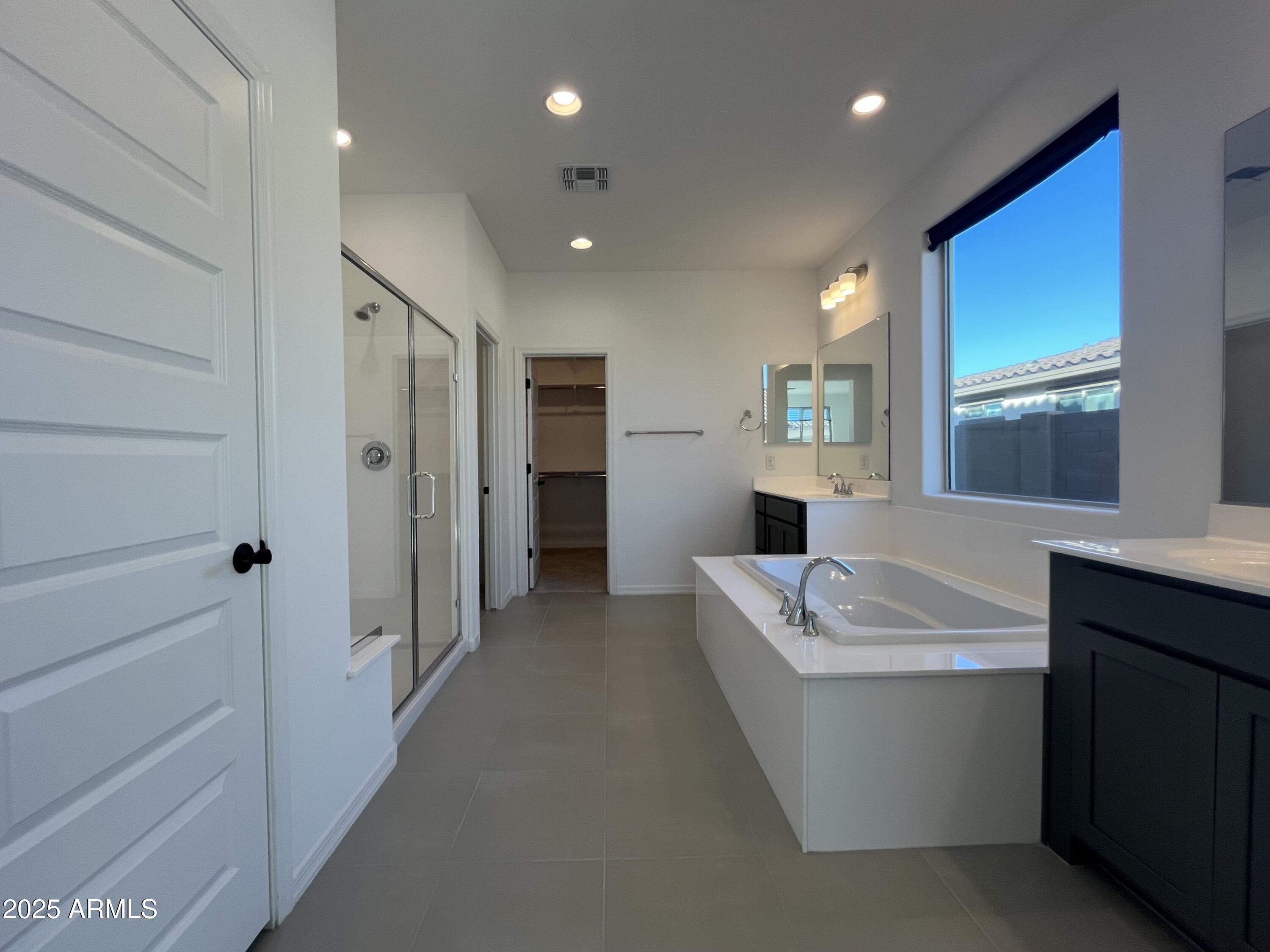 16917 West Jenan Road Surprise, AZ 85388 - Photo 23 of 46 msater bath 17