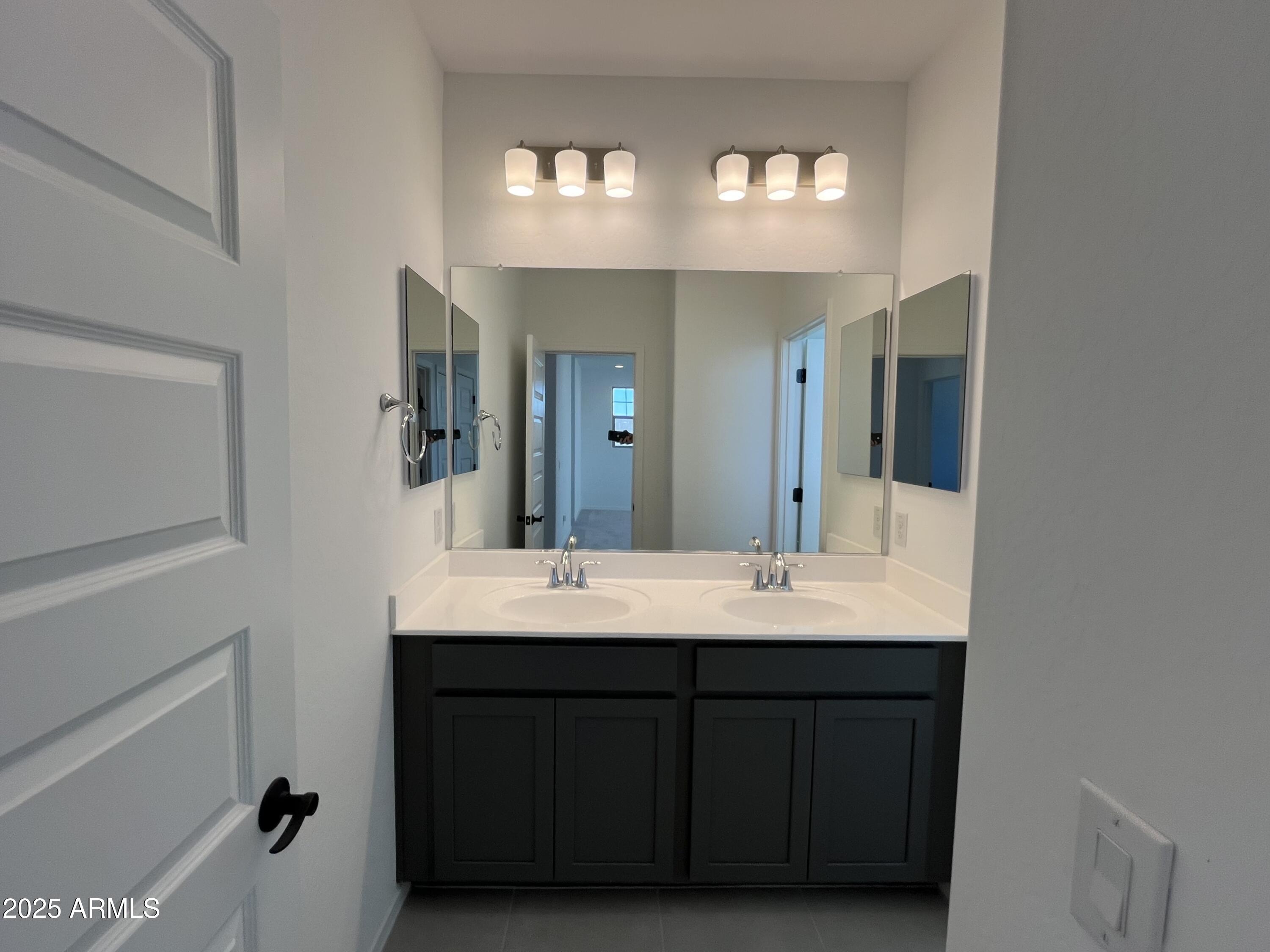 16917 West Jenan Road Surprise, AZ 85388 - Photo 38 of 46 upstairs bath 30