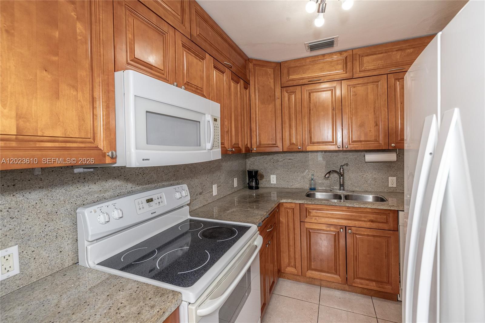 540 Southwest 60th Avenue Miami, FL 33144 - Photo 13 of 37