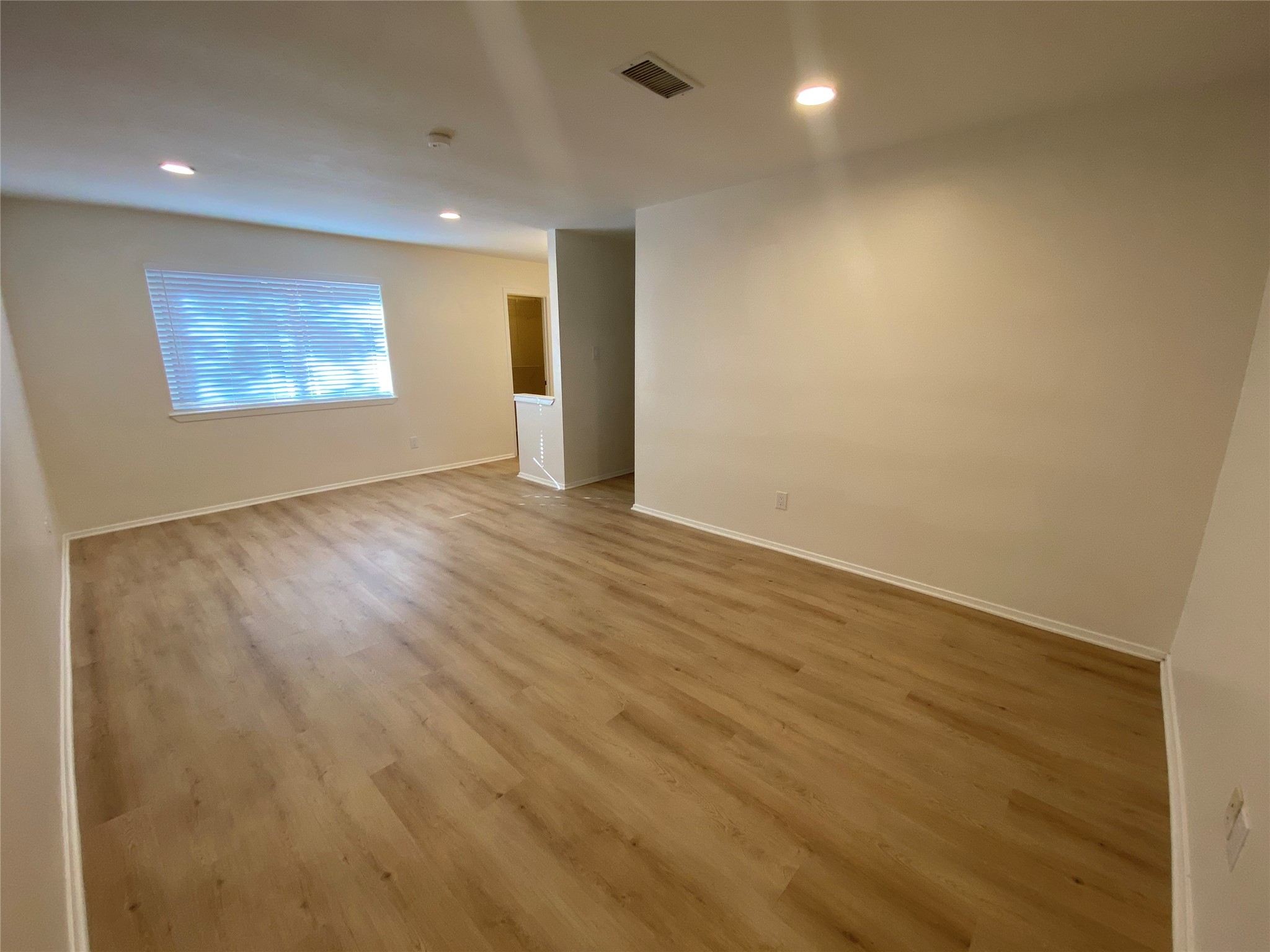 2 North Waxberry Road The Woodlands, TX 77381 - Photo 14 of 28 Large Primary Bedroom