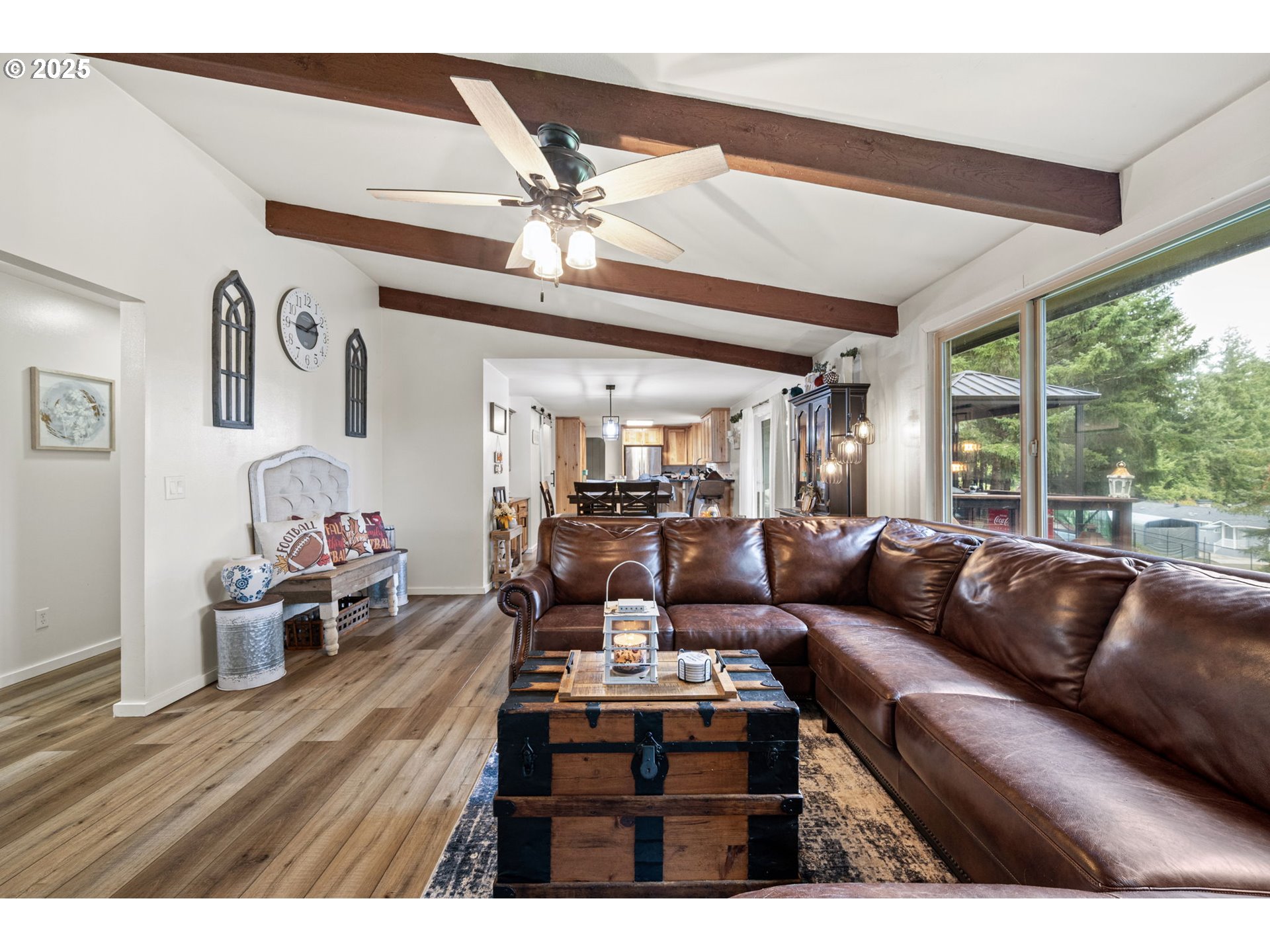 130 Tioga Court Cottage Grove, OR 97424 - Photo 20 of 44 a living room with furniture and wooden floor