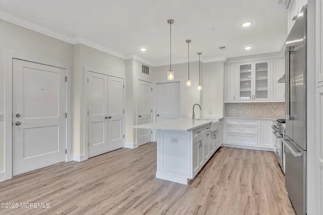 $4,250 | 34 Broad Street, Unit 206, Manasquan, NJ 08736