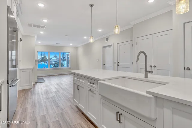 $4,250 | 34 Broad Street, Unit 206, Manasquan, NJ 08736