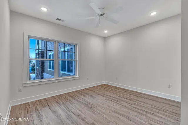 $4,250 | 34 Broad Street, Unit 206, Manasquan, NJ 08736