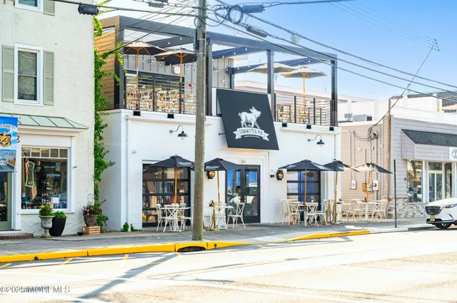 $4,250 | 34 Broad Street, Unit 206, Manasquan, NJ 08736