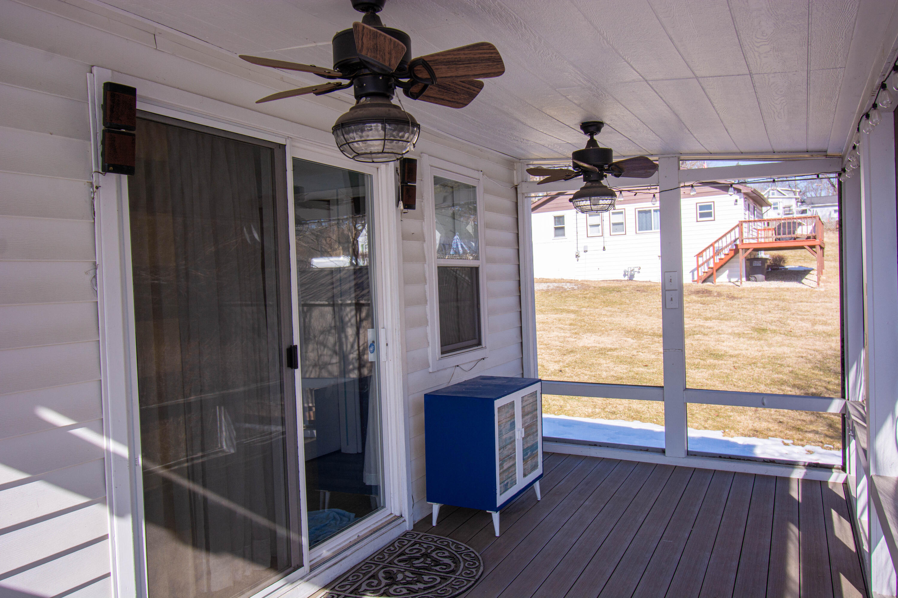 N3220 Acacia Road Geneva, WI 53147 - Photo 8 of 27 Back Screened In Deck