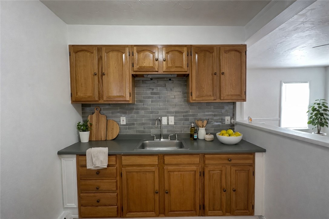 372 River Street Woonsocket, RI 02895 - Photo 4 of 13