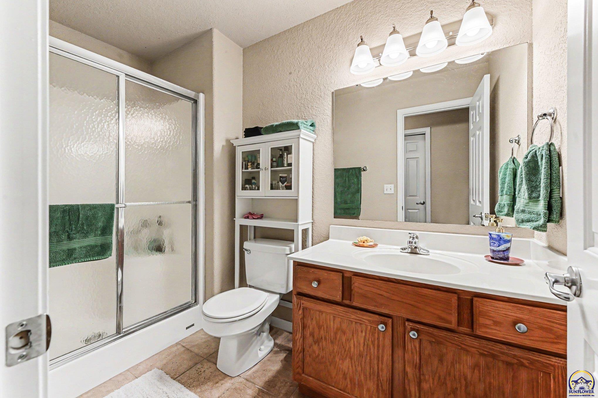 1425 Legends Circle Lawrence, KS 66049 - Photo 17 of 27