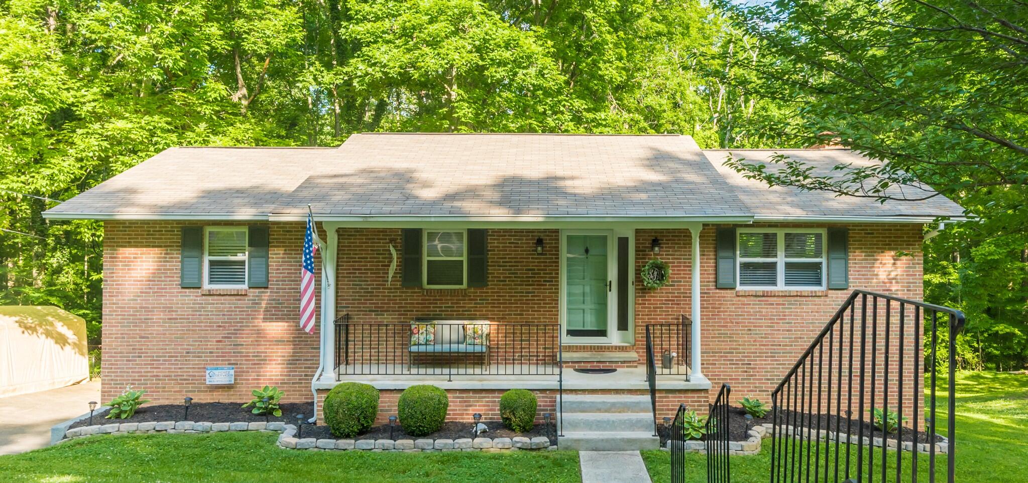 103 Wedgewood Road Oak Ridge, TN 37830 - Photo 1 of 40 103WedgewoodRd-421