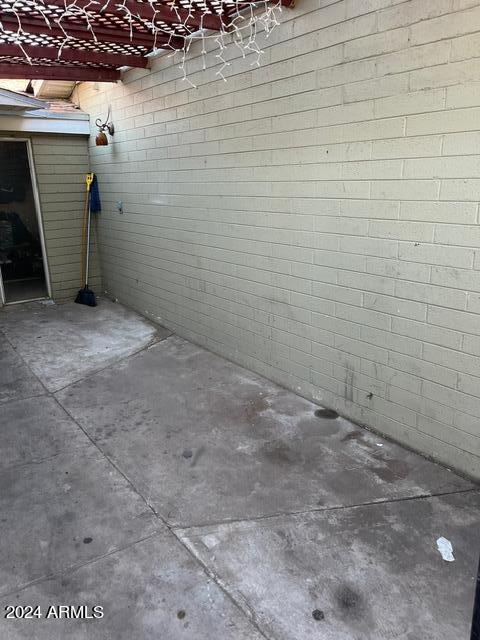 6431 West Devonshire Avenue Phoenix, AZ 85033 - Photo 4 of 20 IMG_2571