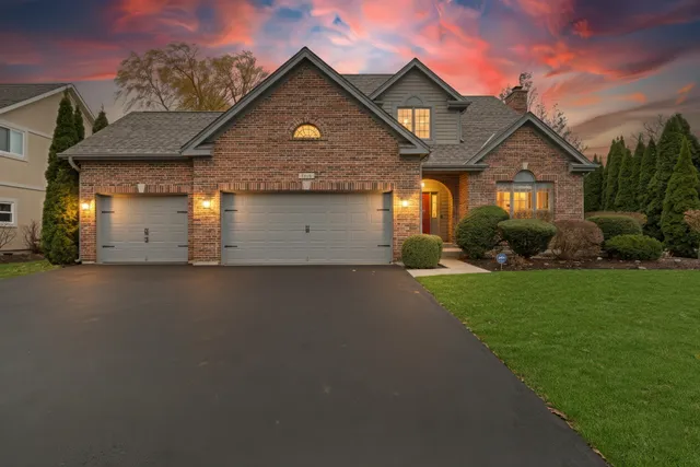 $600,000 | 7437 Bittersweet Drive, Gurnee, IL 60031