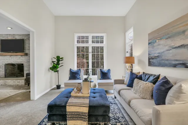 $600,000 | 7437 Bittersweet Drive, Gurnee, IL 60031