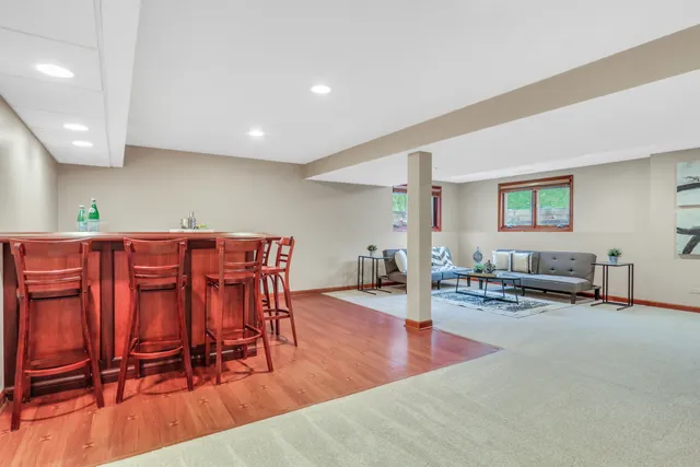 $600,000 | 7437 Bittersweet Drive, Gurnee, IL 60031