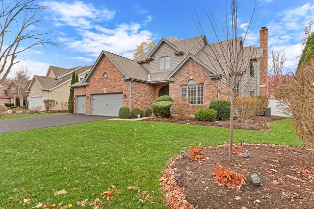 $600,000 | 7437 Bittersweet Drive, Gurnee, IL 60031