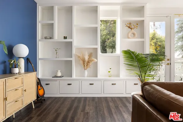 $6,195 | 6074 West Studio Court, Los Angeles, CA 90038