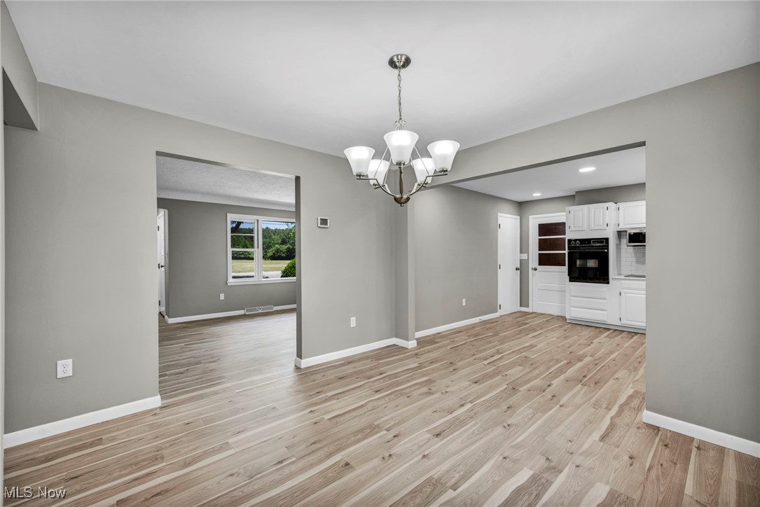 4928 Lane Road Painesville, OH 44077 - Photo 5 of 26