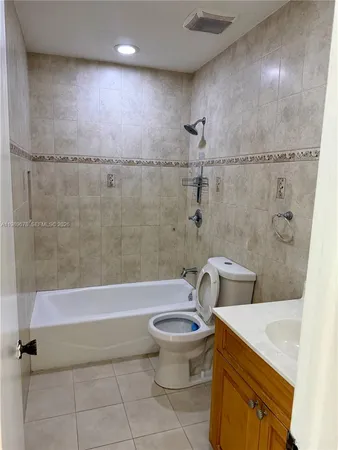 $4,500 | 6407 Northwest 199th Lane, Hialeah, FL 33015
