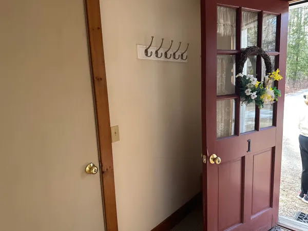 $1,650 | 108 South Bennington Road, Bennington, NH 03442