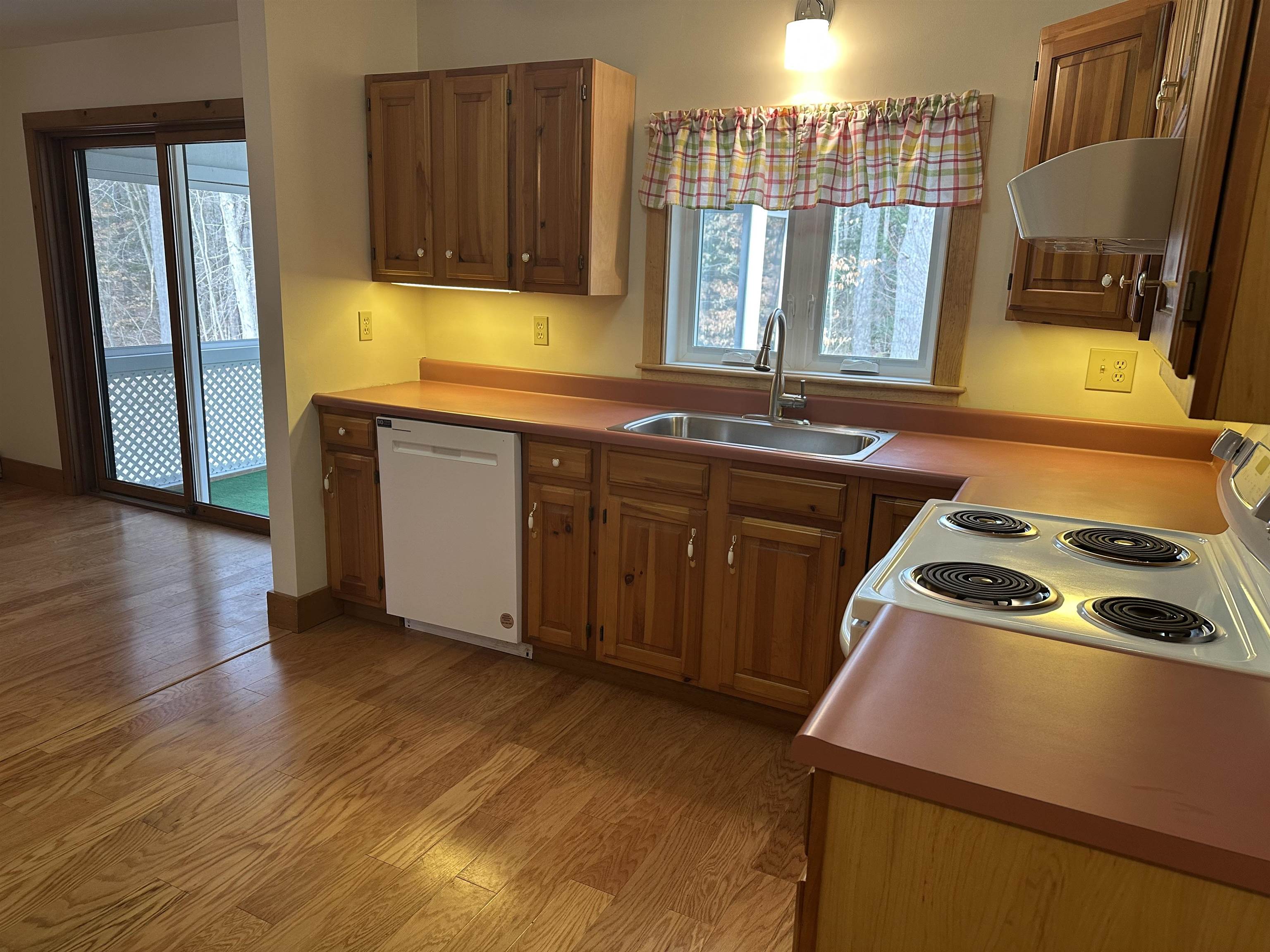 108 South Bennington Road Bennington, NH 03442 - Photo 8 of 22