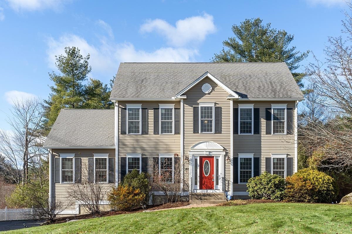 47 Winding Road Bedford, NH 03110 - Photo 1 of 40