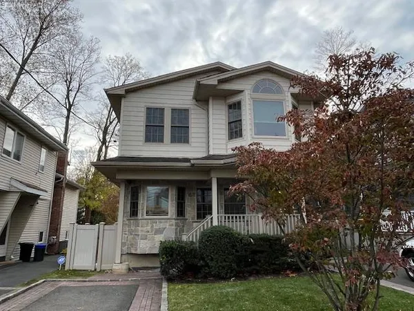 $3,400 | 40 Corchaug Avenue, Unit A, Port Washington, NY 11050