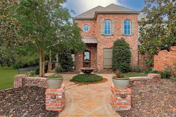 $524,900 | 1944 Royal Troon Court, Zachary, LA 70791
