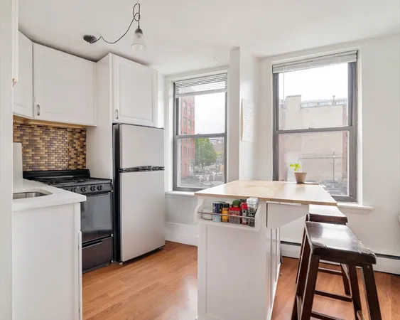 $3,650 | 5 North Margin Street, Unit 4, Boston, MA 02113